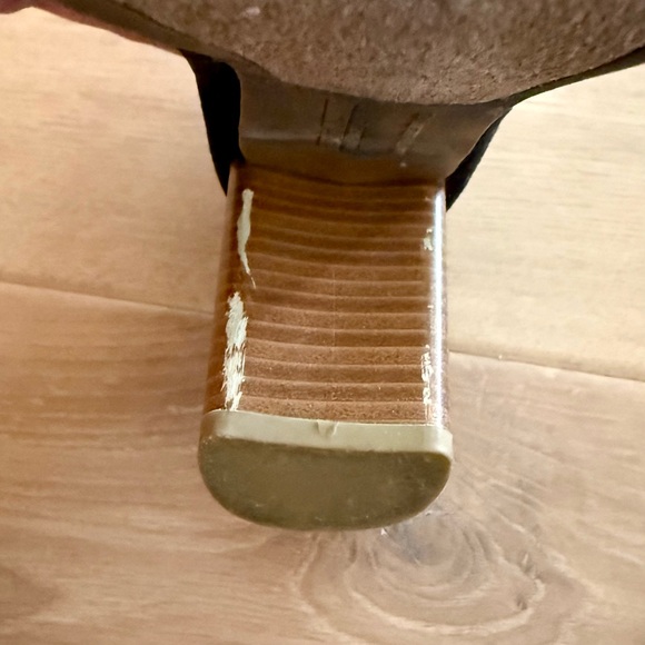 Fergalicious by Fergie Black Cut-Out Booties Size 9 - Picture 8 of 8